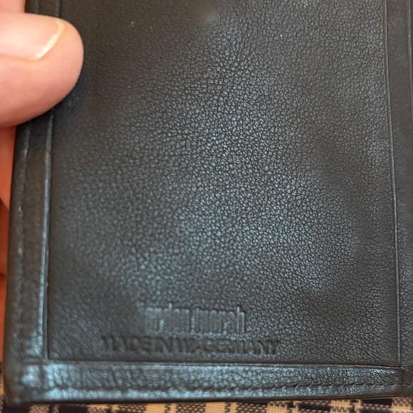 Jordan Marsh vintage black Leather wallet with Gold Clasp - Picture 4 of 10